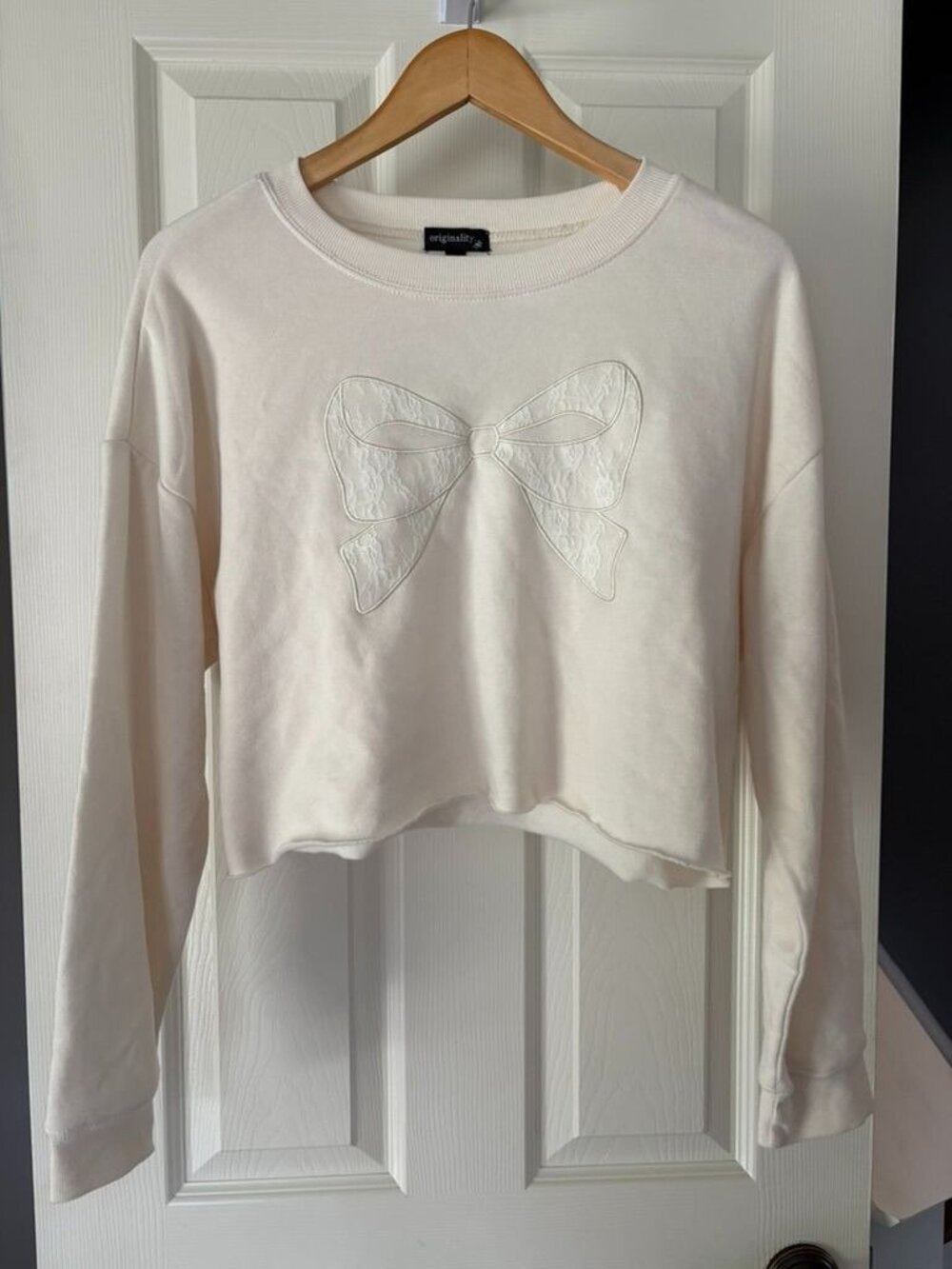 Originality Womens S Ivory Lace Bow Cropped Sweatshirt Coquette Pullover
